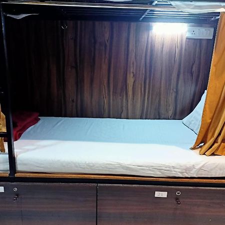 Golden View Dormitory Hotel Mumbai Ngoại thất bức ảnh