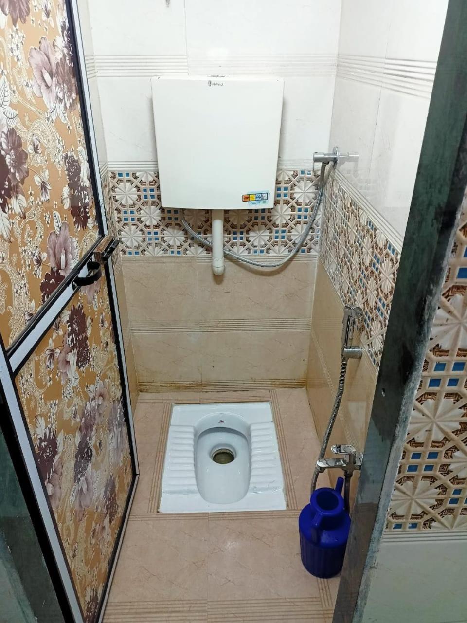 Golden View Dormitory Hotel Mumbai Ngoại thất bức ảnh