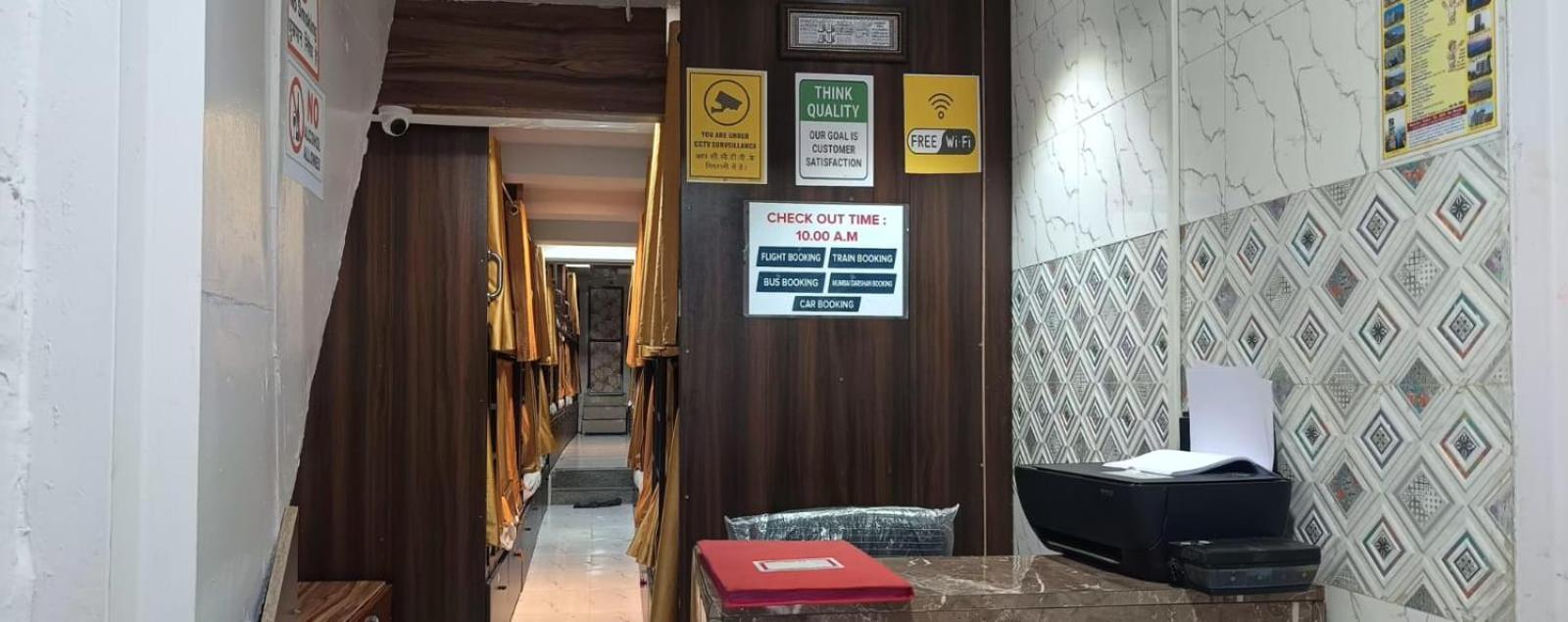 Golden View Dormitory Hotel Mumbai Ngoại thất bức ảnh